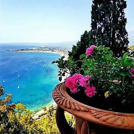 Апартаменты Taormina
