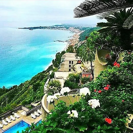 Taormina Апартаменты *